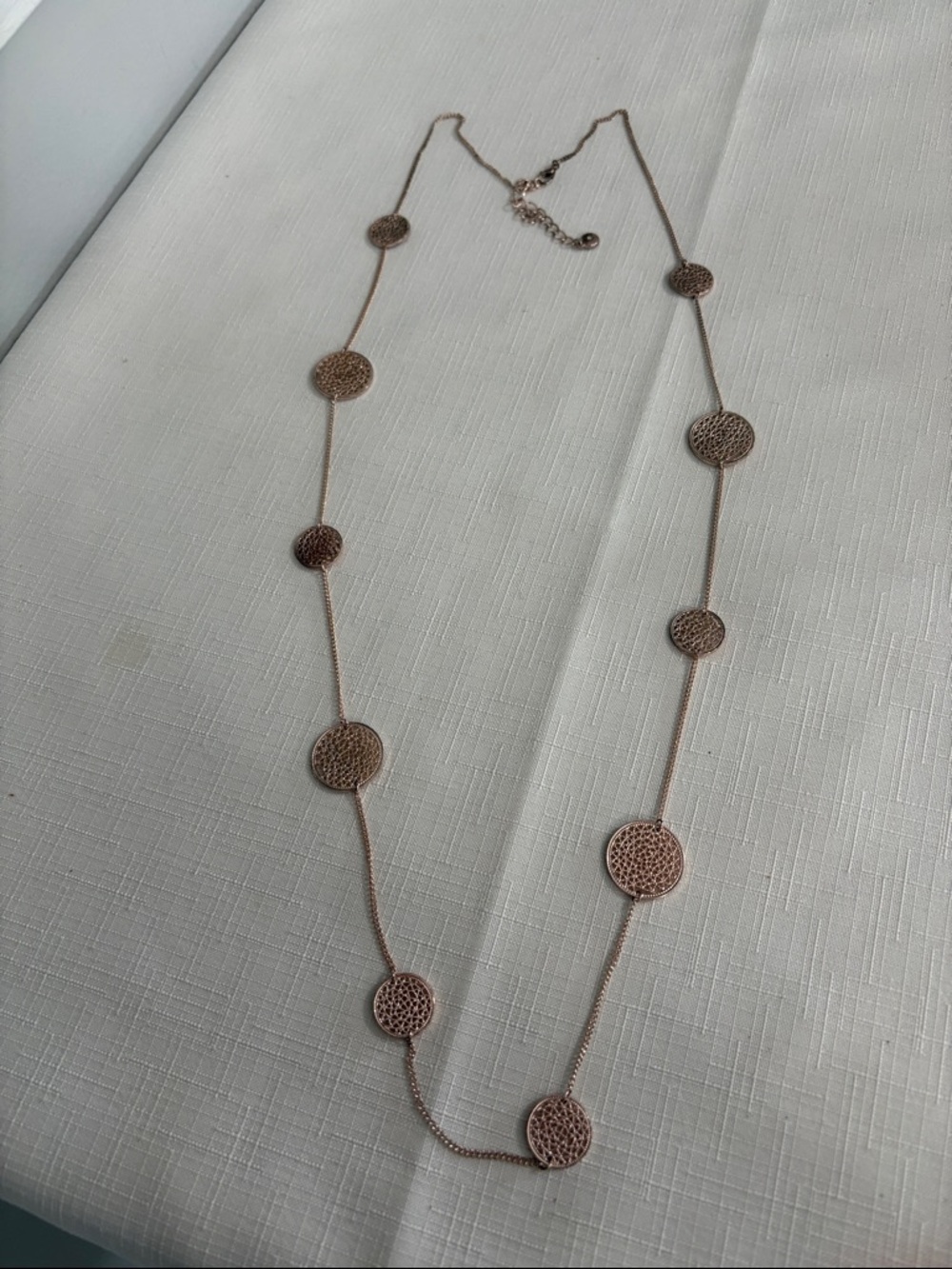 Elegant Rose Gold Disc Station Necklace - Women Jewelry 1946 brand